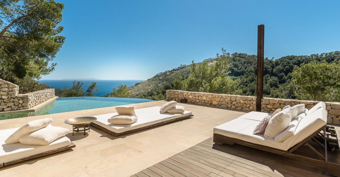 Fantastic Villa with amazing views in Roca Llisa
